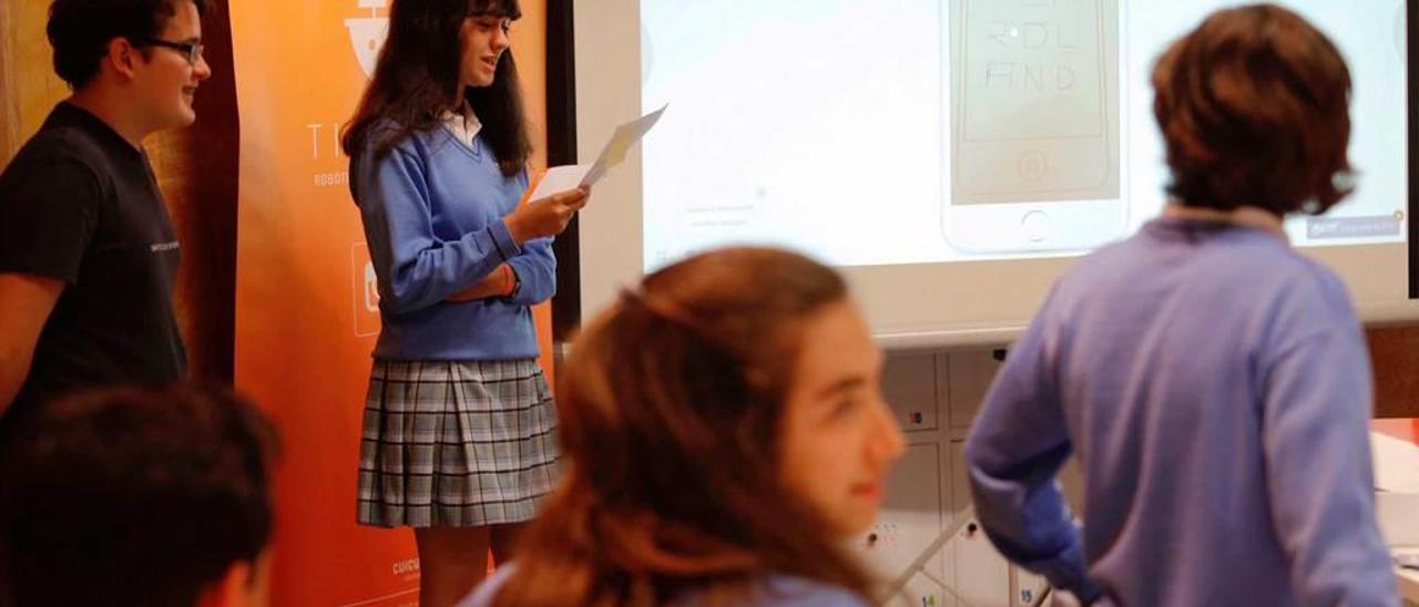 Los alumnos de 2.º de ESO de La Milagrosa idearon sus aplicaciones en los talleres escolares del Talud.