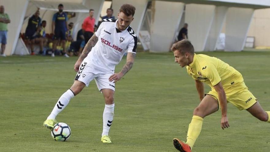 Josan, durante un partido con el Albacete