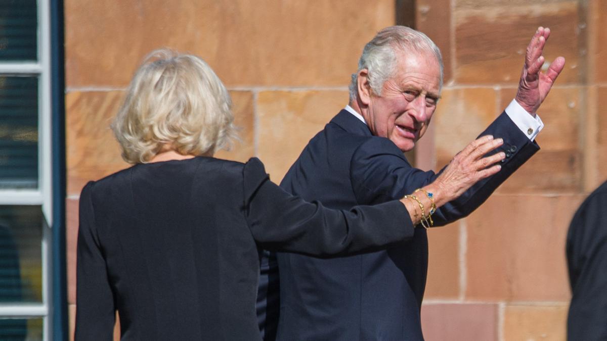 Un centenar de empleados de Carlos III, despedidos tras su ascenso al trono