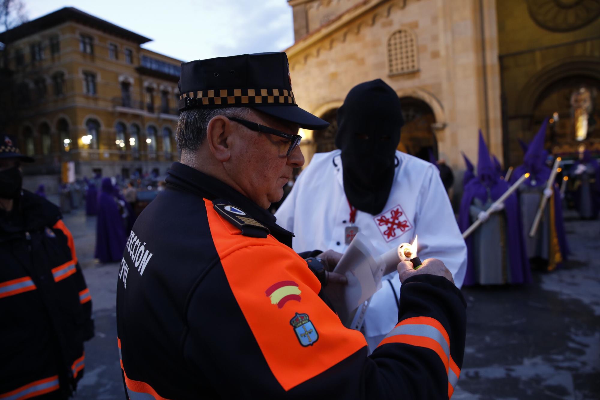 En imágenes: Procesión de Martes Santo en Gijón