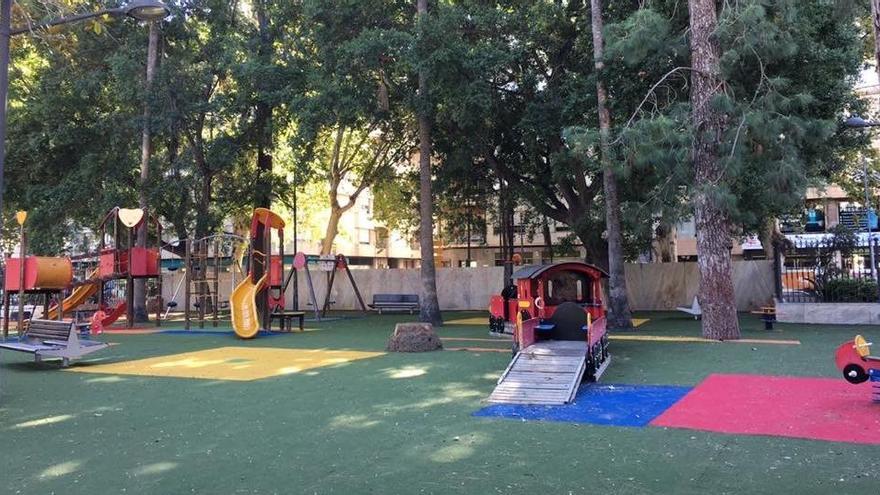 Imagen de la zona infantil de la Glorieta Gabriel Miró