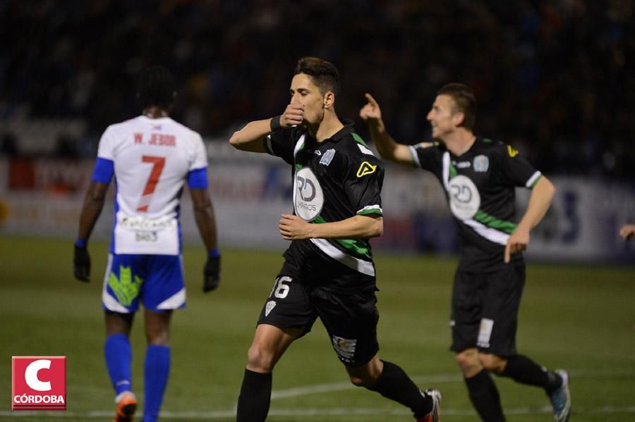 El Córdoba CF vence a una débil Ponferradina.