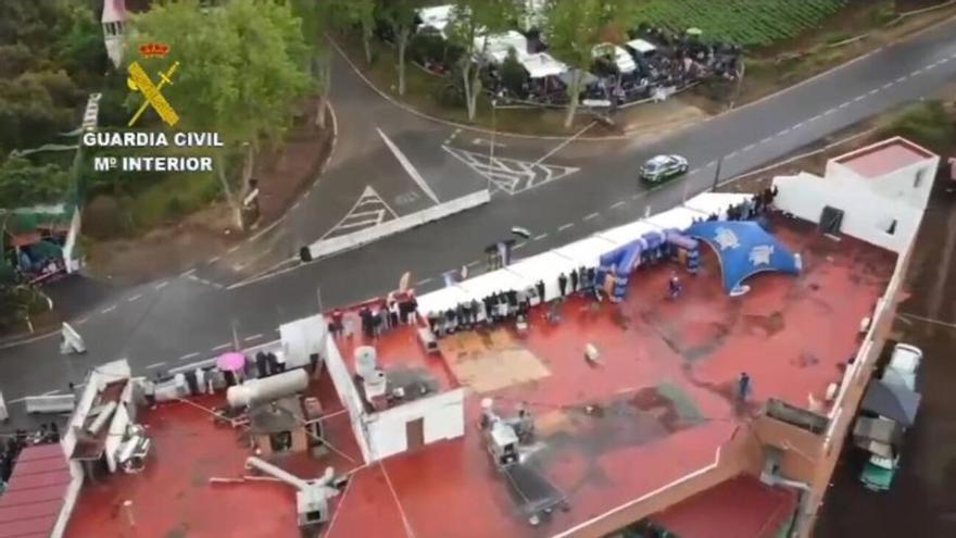 Aficionados se saltan las normas de seguridad en Las Vegas (Valsequillo) en el Rally Islas Canarias