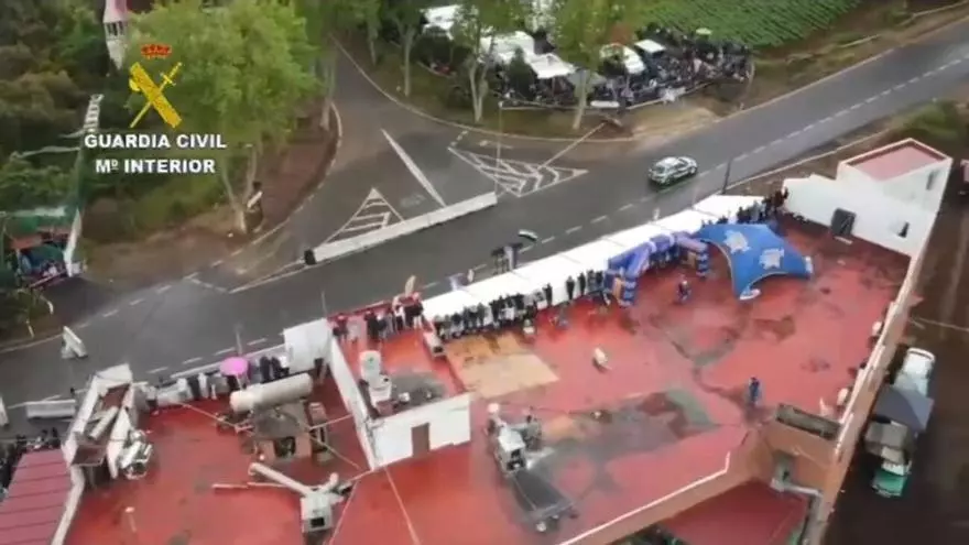 Aficionados se saltan las normas de seguridad en Las Vegas (Valsequillo) en el Rally Islas Canarias