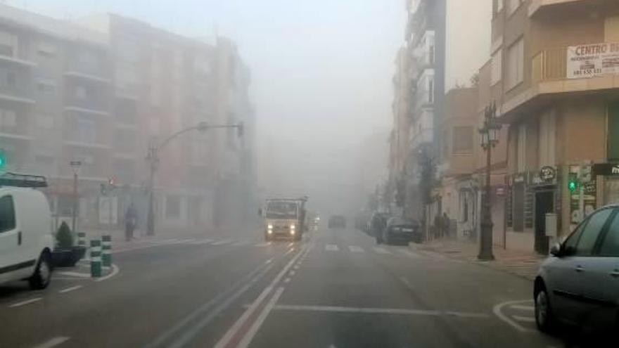 La comarca amanece bajo una espesa niebla