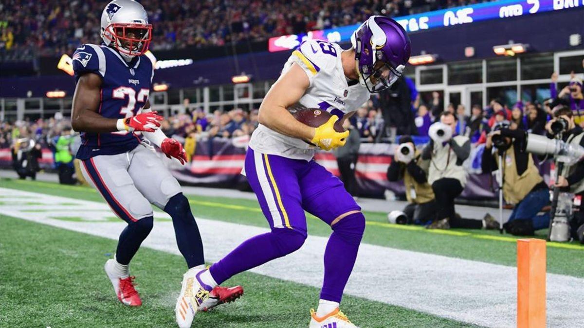 Adam Thielen realizando la única recepción de anotación para los Minnesota Vikings