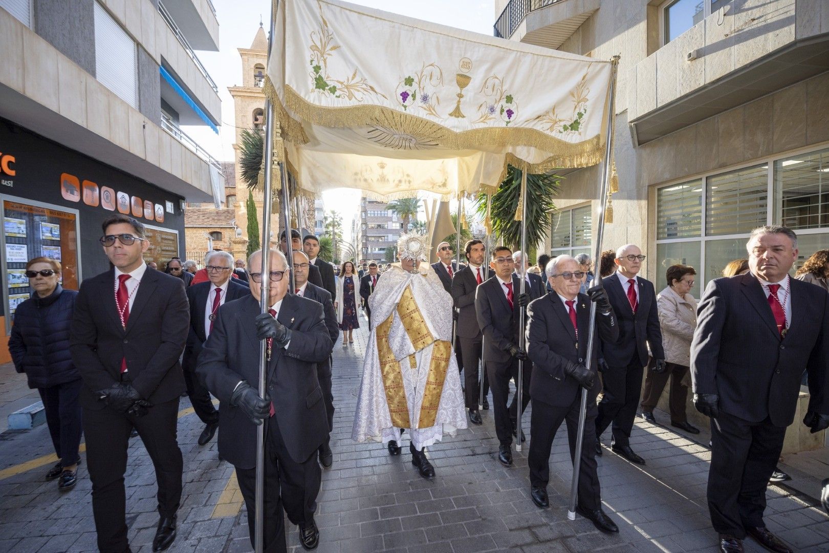 Las imágenes de la procesión del Encuentro del Domingo de Resurrección en Torrevieja
