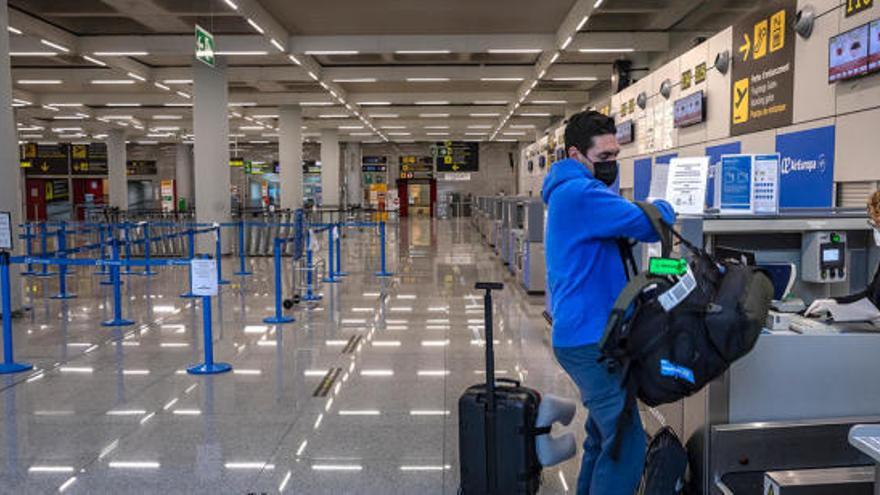 Am Flughafen von Mallorca.