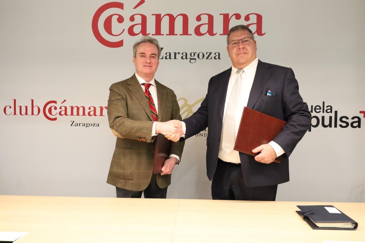 Ferrán Pahissa, CEO de ELT, y Jorge Villarroya, presidente de Cámara Zaragoza, ratificaron la entrada en el Club Líder.