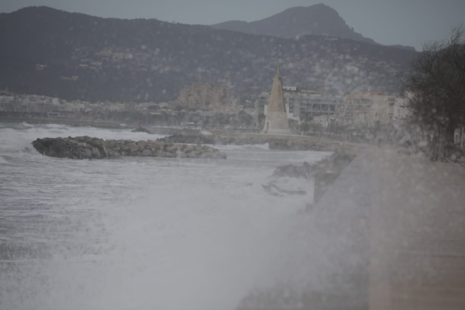 Baleares, en aviso naranja este miércoles por viento, tormentas y oleaje