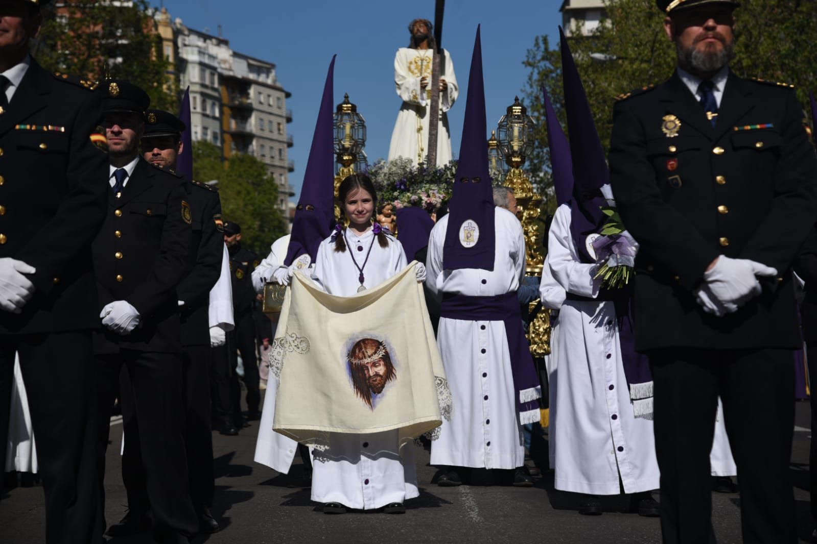 En imágenes | Procesiones del Jueves Santo en Zaragoza