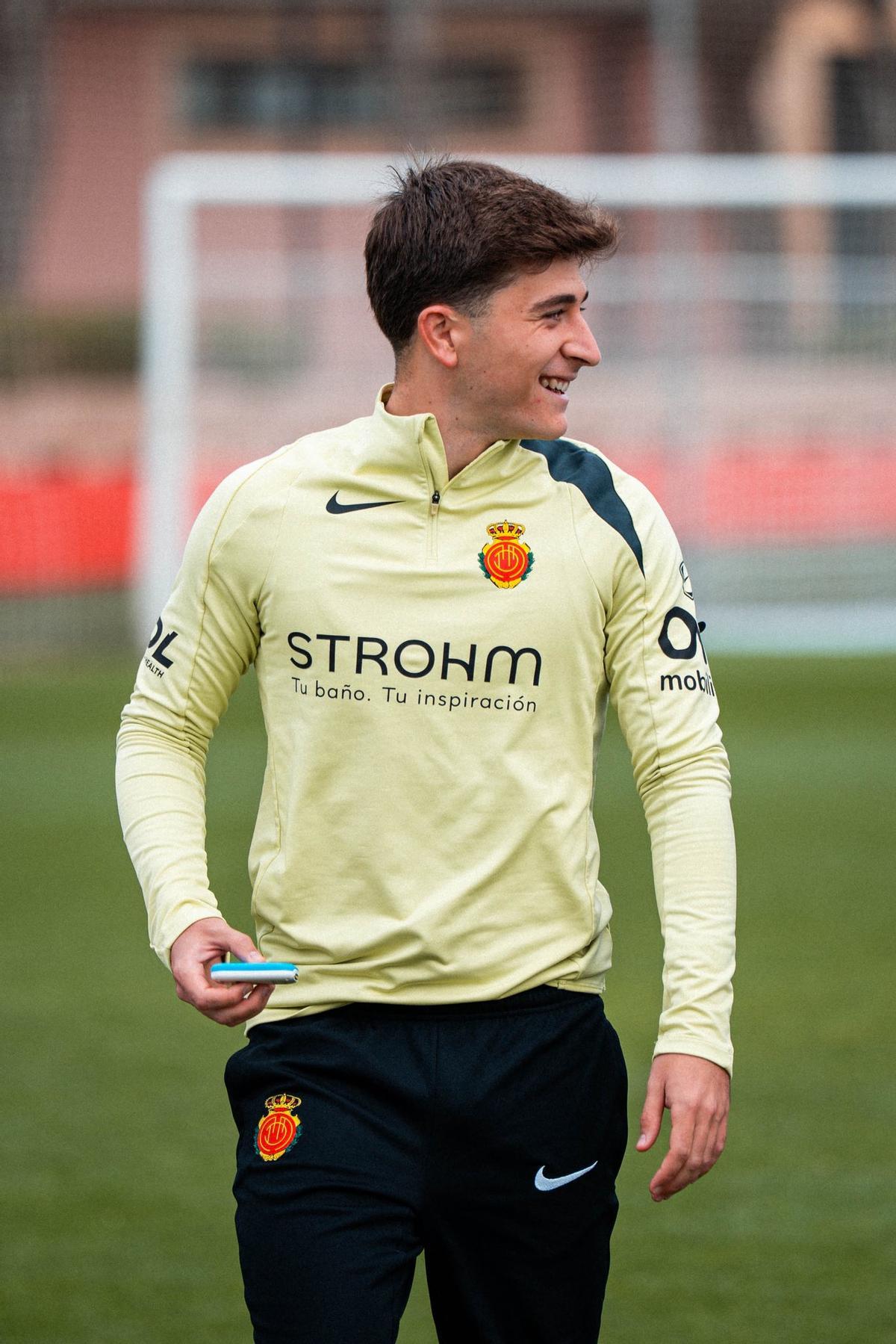 Pablo Torre, sonriente durante un entrenamiento reciente en Son Bibiloni.