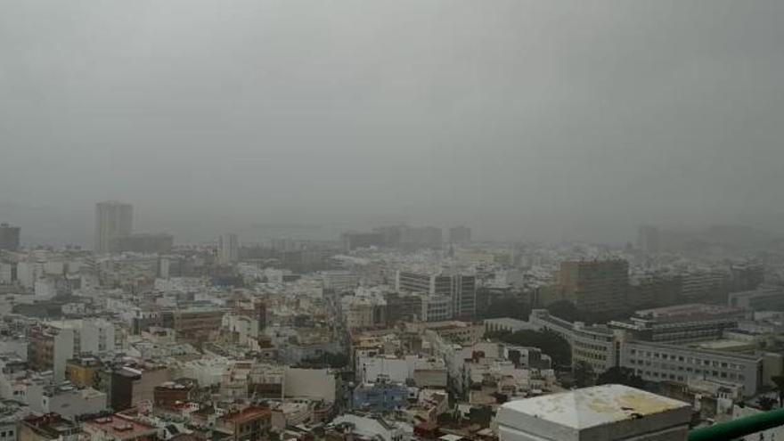 Lluvia en Las Palmas de Gran Canaria (23/04/18)
