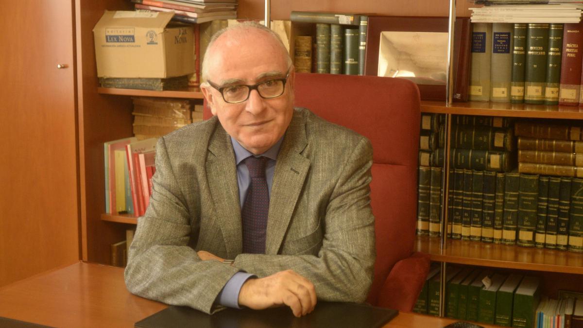 Antonio Esteban, en su despacho.