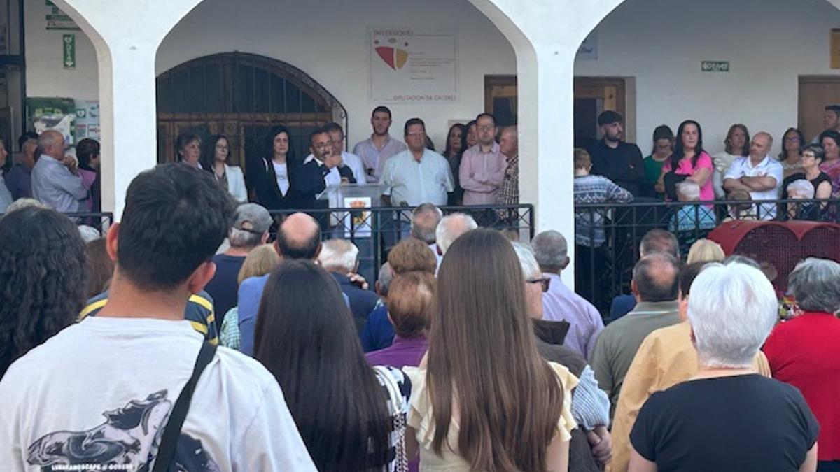 Acto de inauguración de la residencia de mayores de Castañar de Ibor