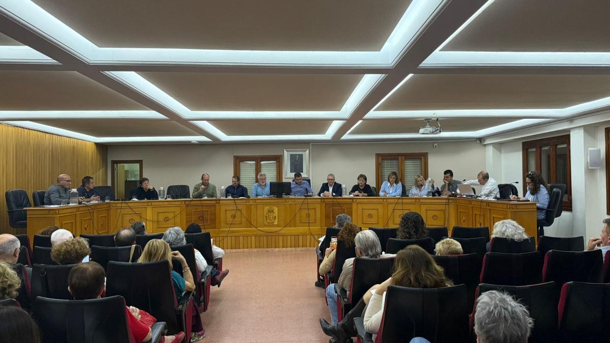 Pleno de octubre en Chiva.