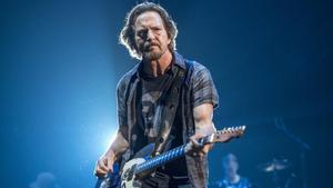 Eddie Vedder, en el concierto de Pearl Jam en el Palau Sant Jordi de Barcelona, en julio pasado.