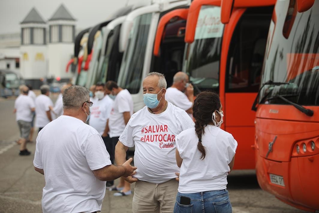 Las empresas de autocares se movilizan para solicitar ayudas económicas