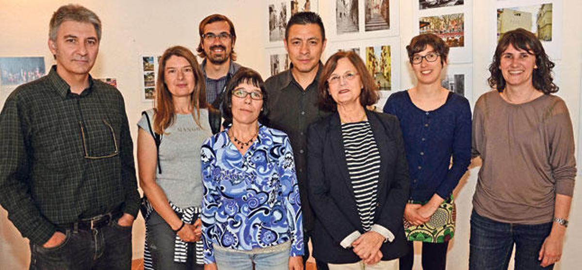 Jaume Gual, con algunos de los participantes en el taller sobre el Puig.