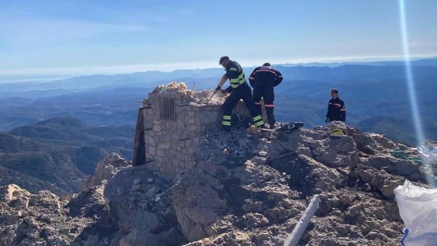 Vídeo: Resuelto el misterio de la caseta del Penyagolosa: Un juez ordena su derribo