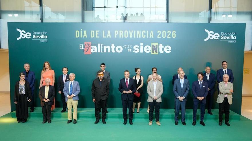 Paco Tous, el Bizcocho o Pilar Bardem reciben la Medalla de Oro de la Provincia de Sevilla: "Llevan la marca Sevilla por todos los rincones de Andalucía, de España y del mundo"