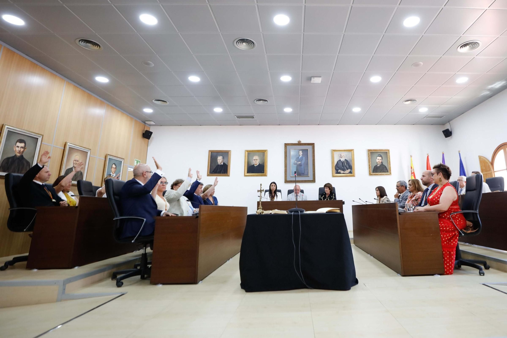 Galería de imágenes de la toma de posesión de Vicent Roig como alcalde de Sant Josep