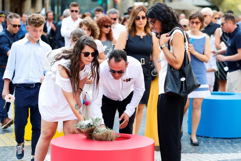 Actos de homenaje por las víctimas del 17-A