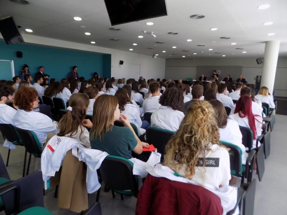 Imatges de l'acte de benvinguda als estudiants de Medicina a UManresa.