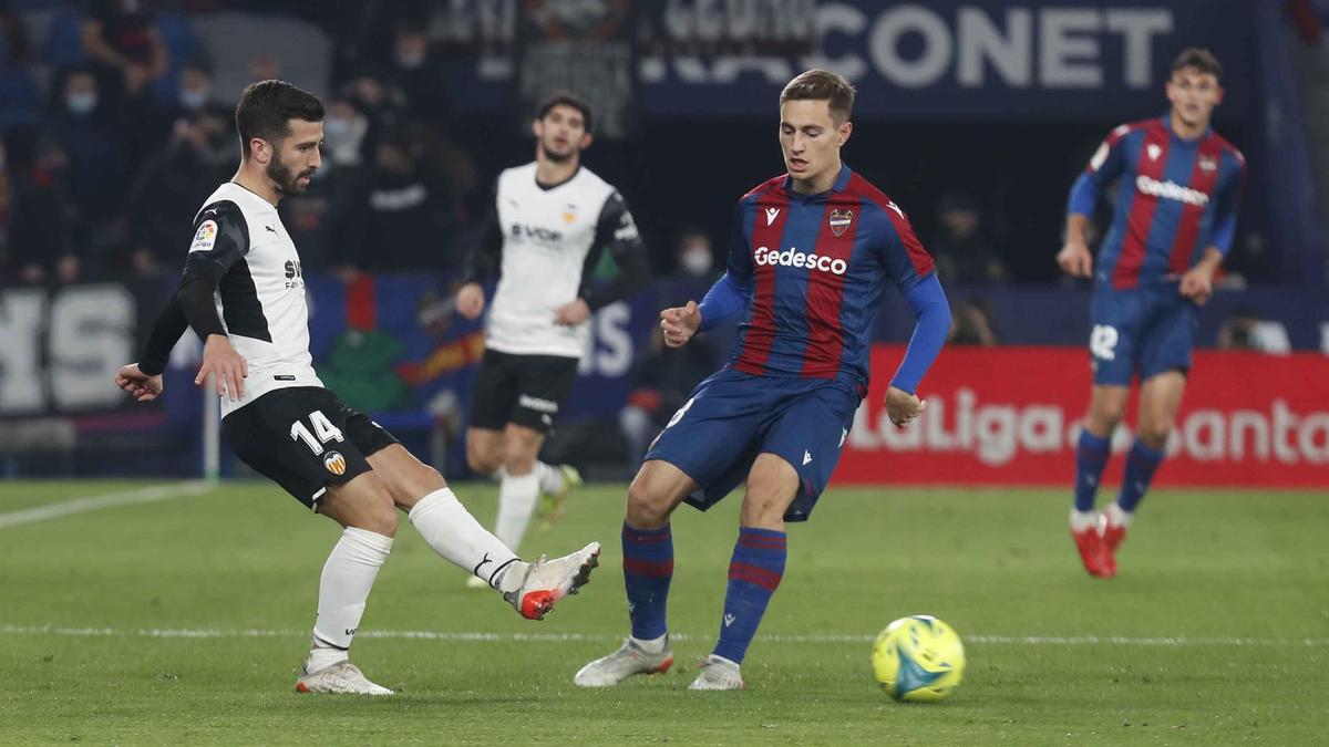 Las Imágenes del Derbi entre Levante UD y Valencia CF en el Ciutat