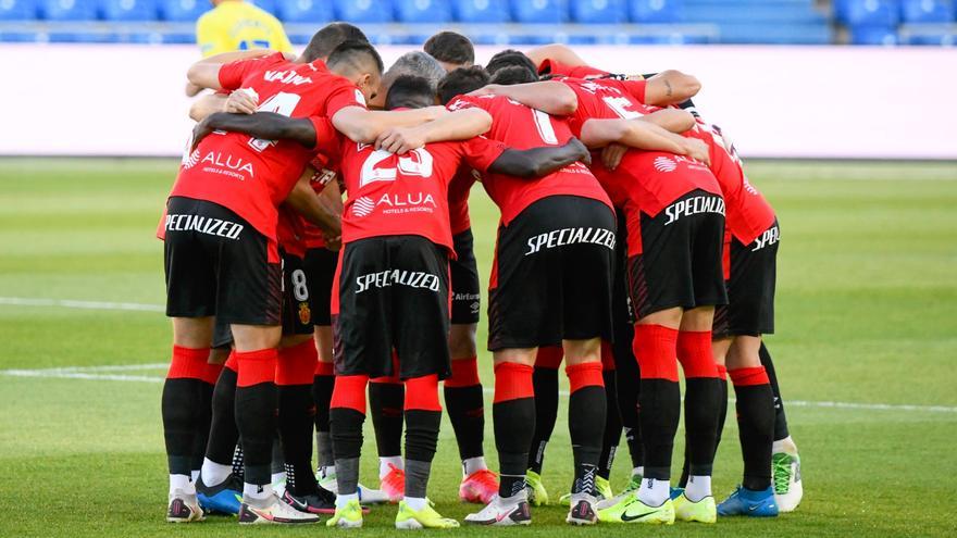 El Mallorca convoca a cien socios para participar en la foto oficial de la primera plantilla