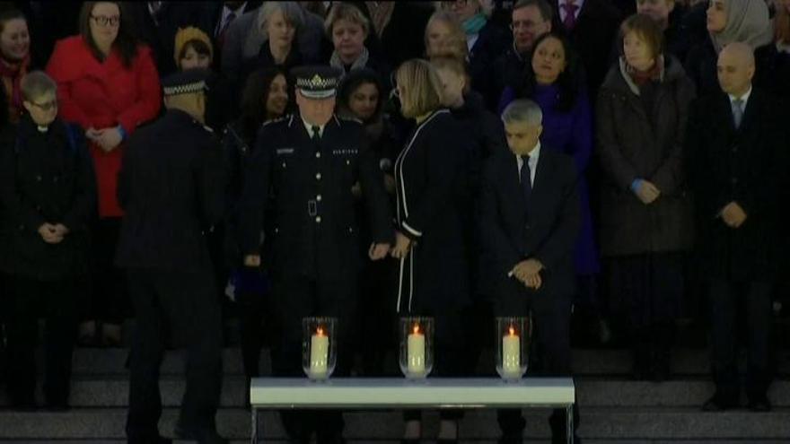 Vigilia en Trafalgar Square por las víctimas del atentado