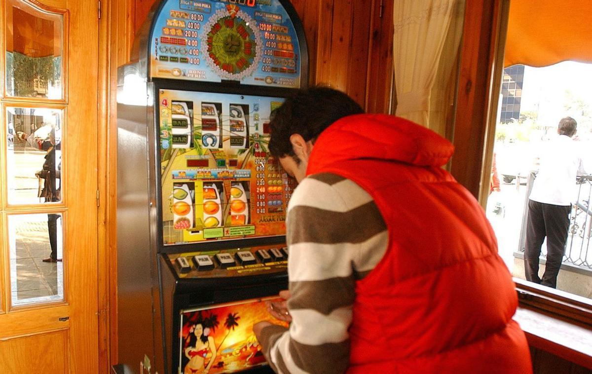 Las máquinas recreativas de bares y restaurantes de las islas tendrán que ser neutras.  | EFE