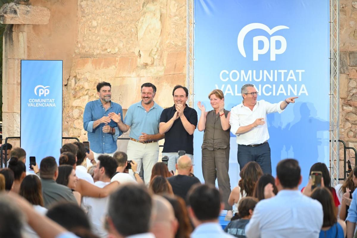El PP convierte Elche en el escaparate del apoyo de Alicante a Juanfran Pérez Llorca ante Génova
