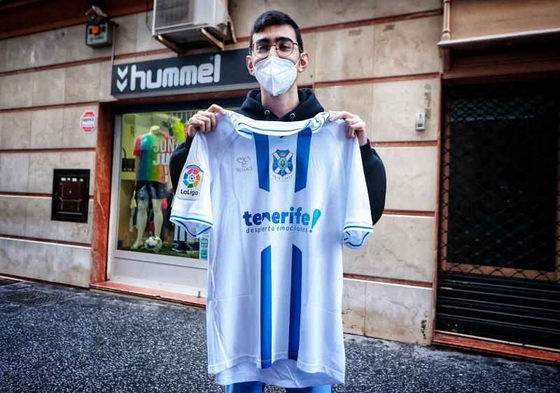 El CD Tenerife pone a la venta la camiseta del centenario