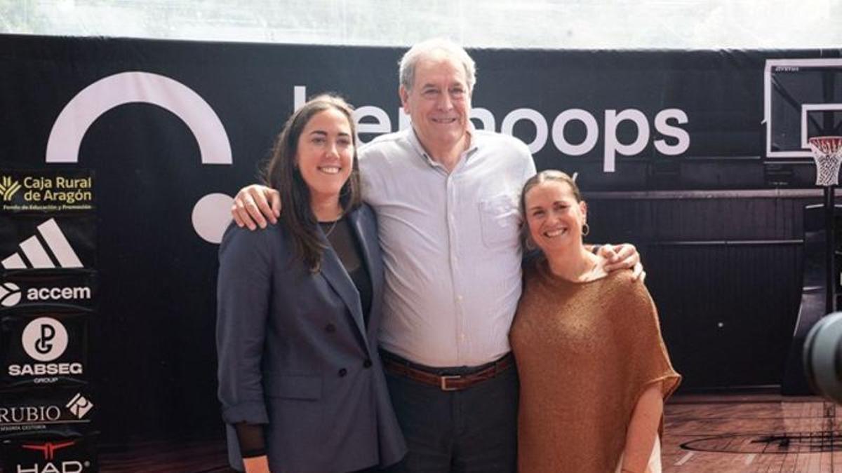 Vega Gimeno, Fernando Arcega y la doctora María Cucarella, en la presentación.