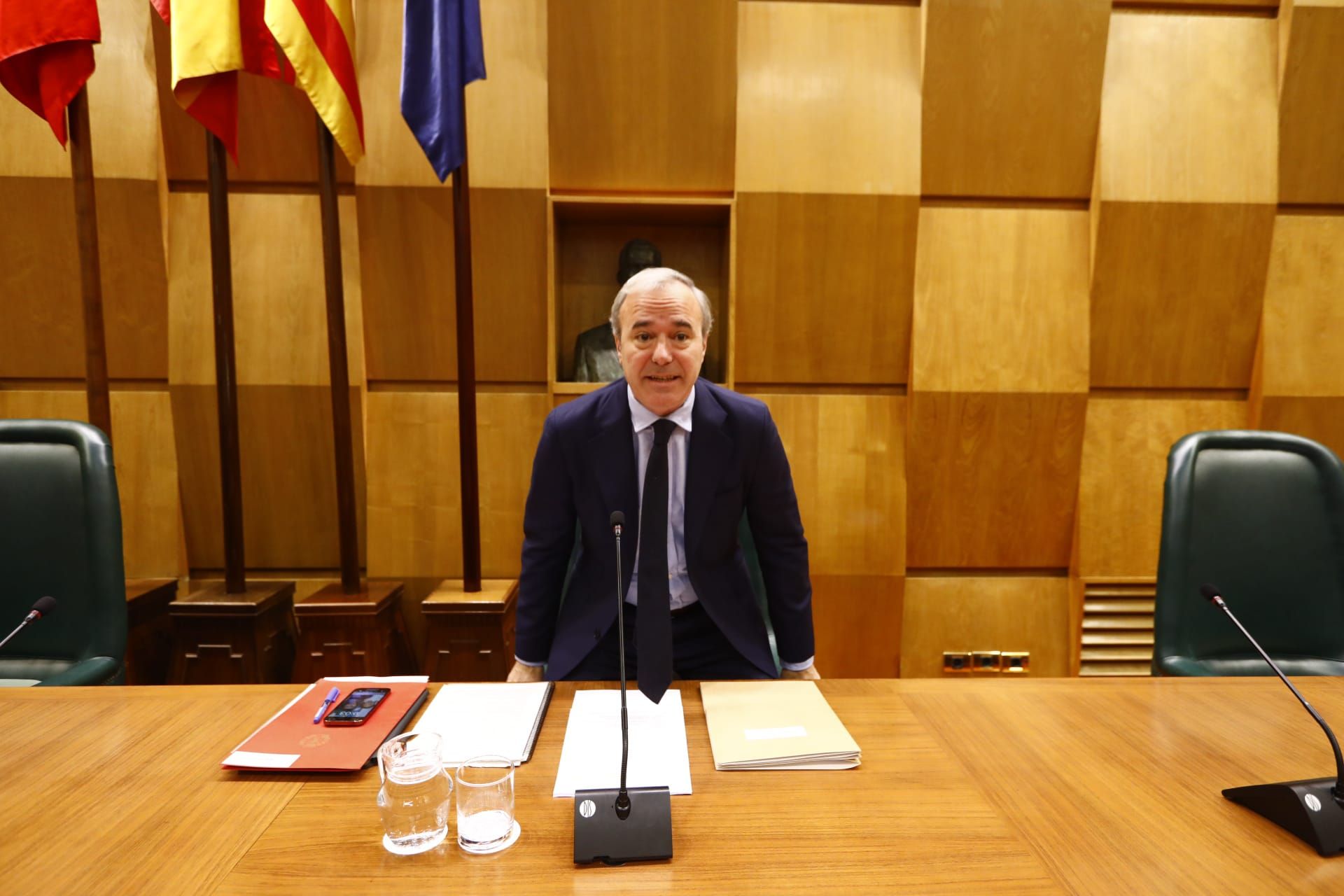 Fotogalería | Pleno del Ayuntamiento de Zaragoza con el futuro de La Romareda en juego