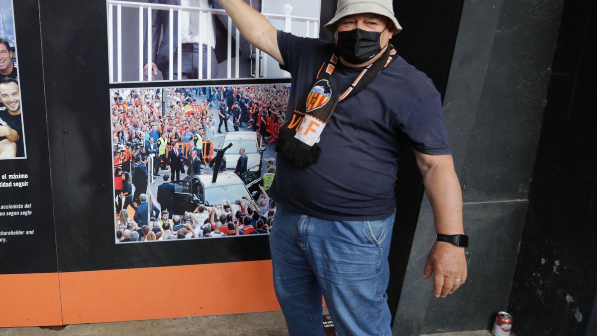 Las imágenes de la marcha de la afición valencianista contra Lim