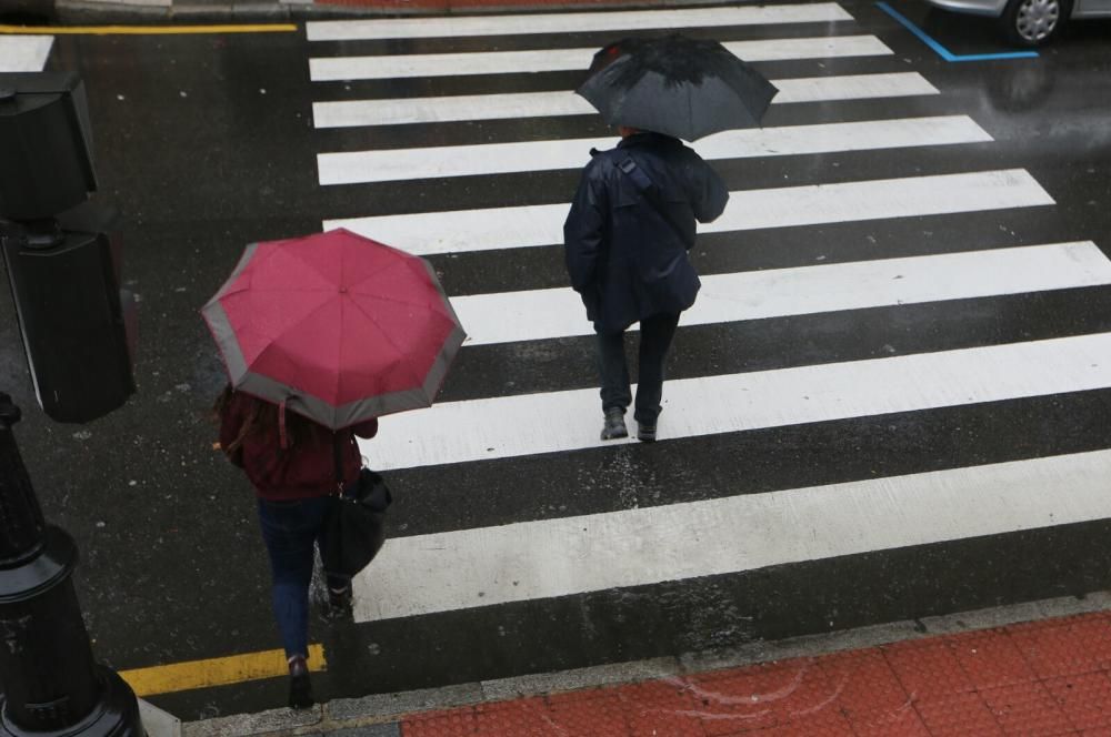 Temporal de lluvia y fuerte oleaje en Asturias