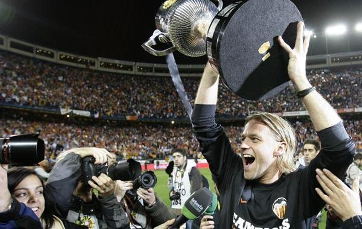 Hildebrand: "Koeman apartó a tres leyendas y  eso pesó en  el ambiente"