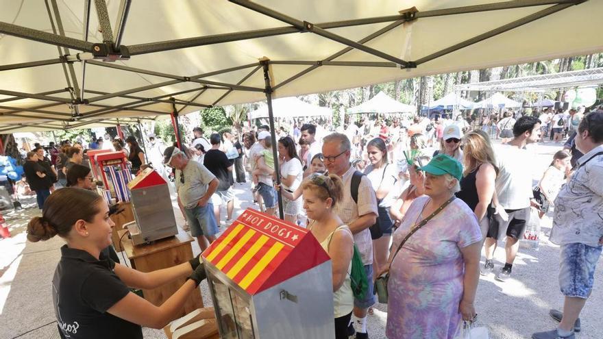 La fiesta del agua por el 25 aniversario de aigües d'Elx, en imágenes