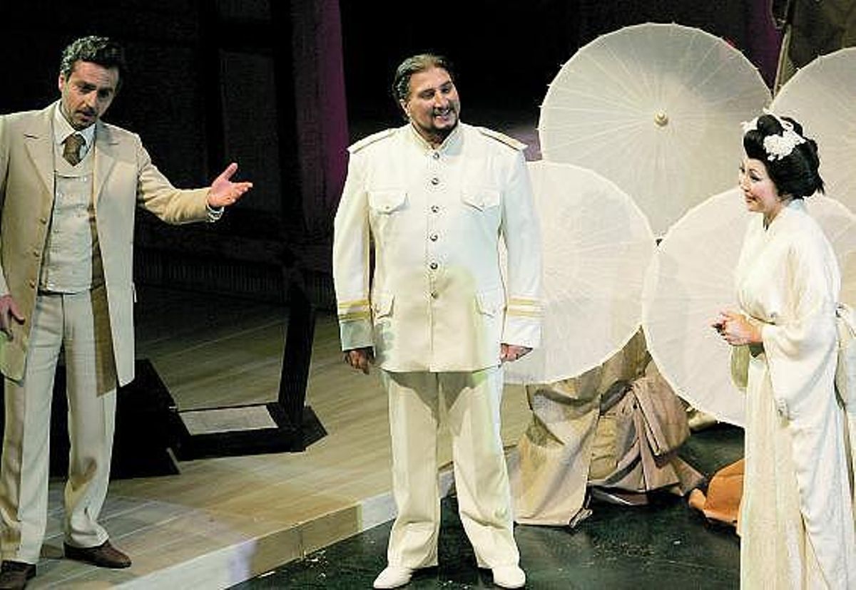 «Butterfly» convencional y cuidada