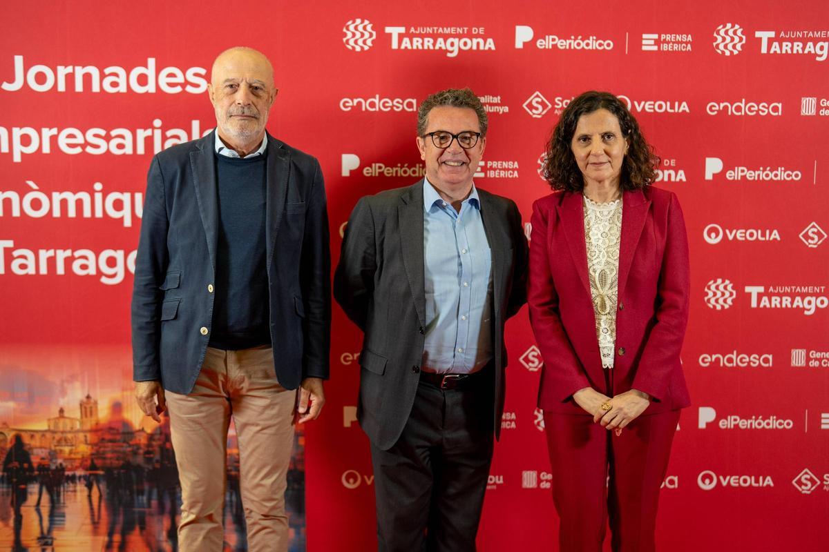 Fèlix Noguera, director general de Prensa Ibérica en Catalunya y Baleares; Antoni Vallès-Novel, director de desarrollo de negocio y director comercial en el Institut Català de Finances (ICF), y Gemma Martínez, directora adjunta de EL PERIÓDICO