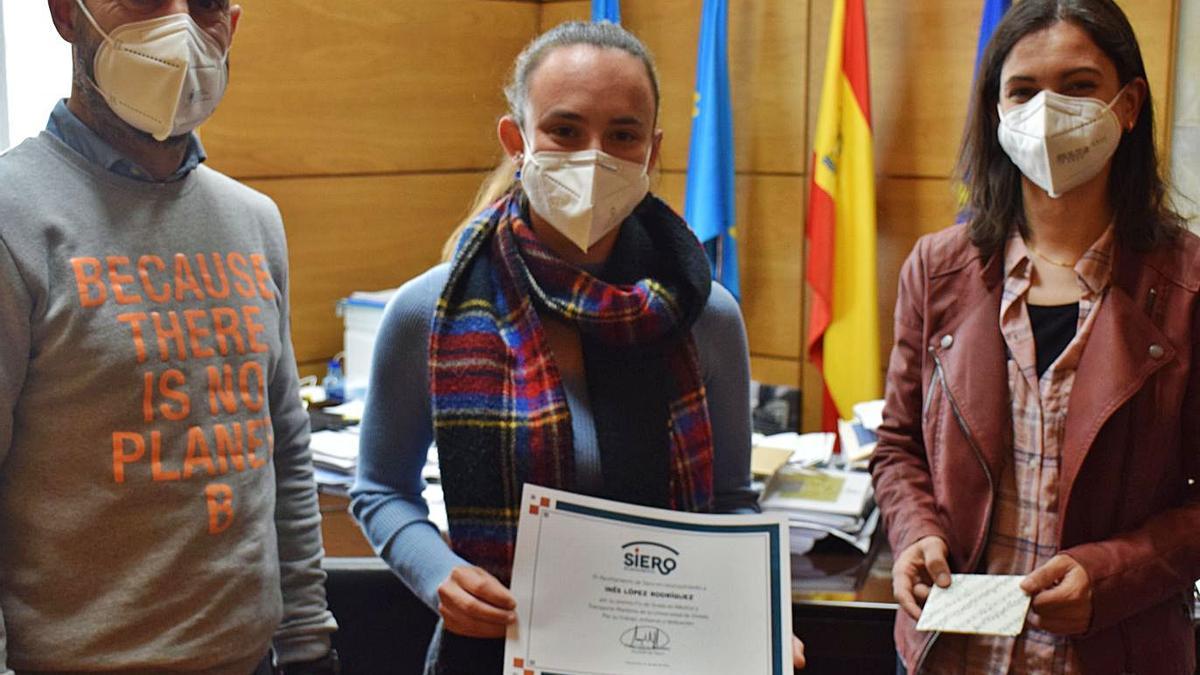 La sierense Inés López, premio fin de grado en Náutica | A. I.