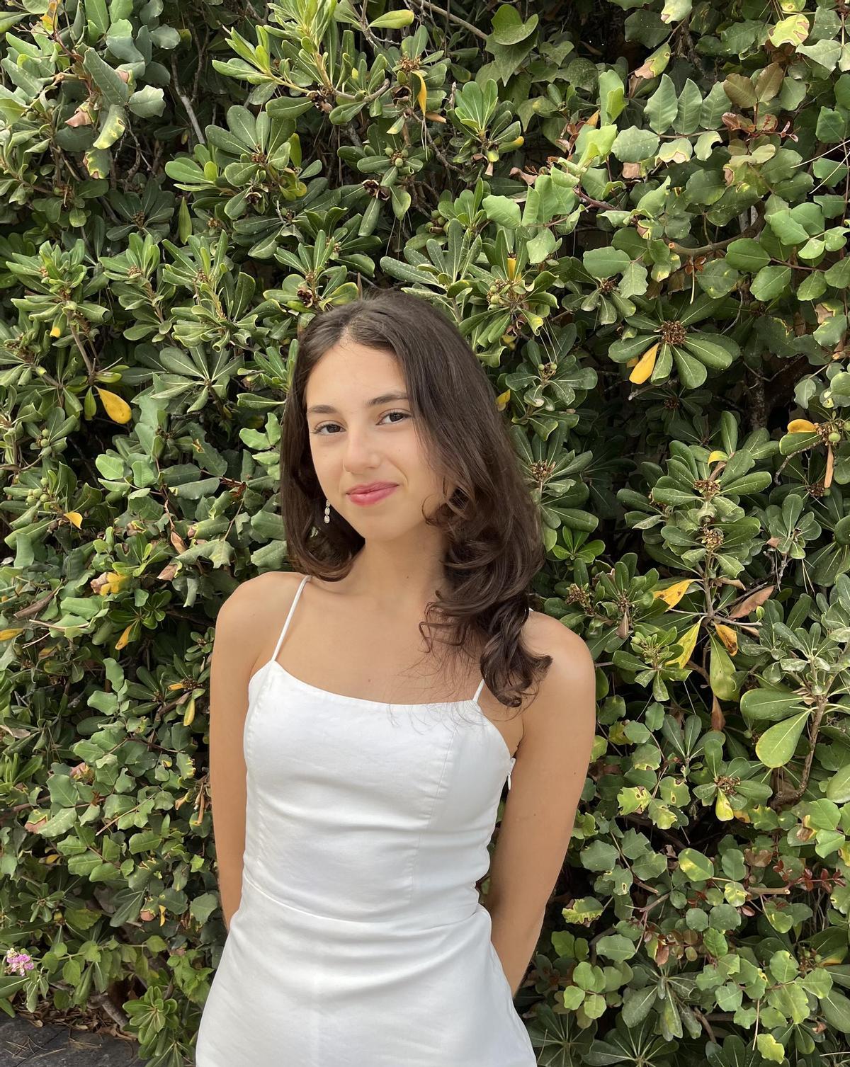 Alejandra López Sánchez, alumna de Bachillerato Internacional, obtuvo 44 puntos sobre 45 en el Programa del Diploma.