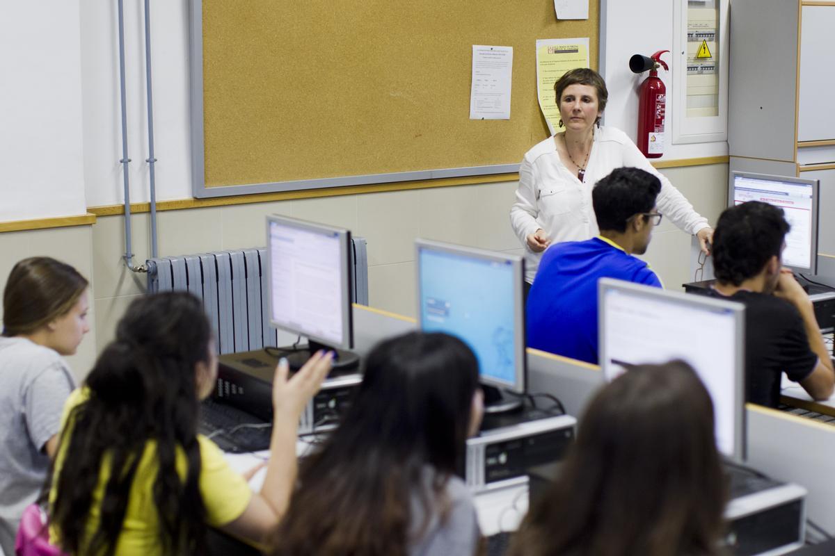 Taller de educación afectivo sexual en un instituto con estudiantes de Secundaria.