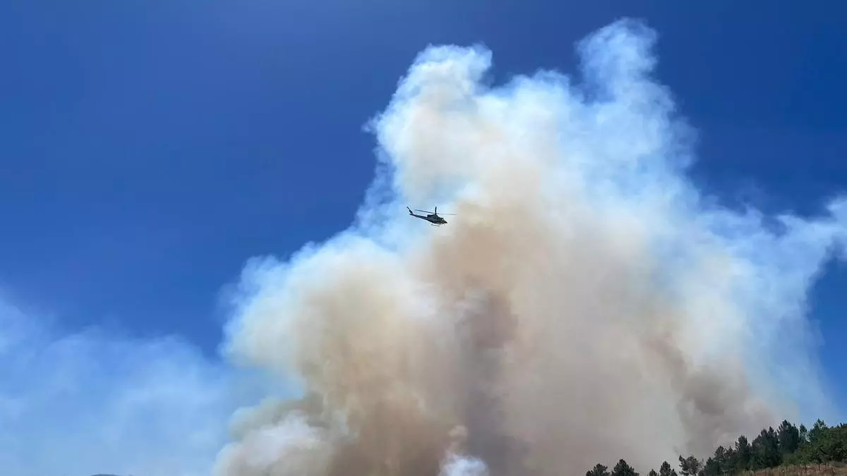 Calor, viento y pérdida de humedad elevan el riesgo de incendio forestal en Ourense