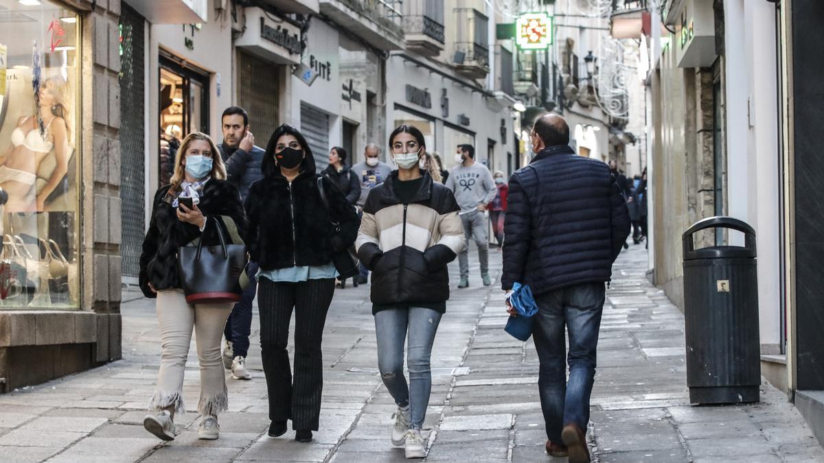 Calle Pintores, vía comercial de Cáceres.