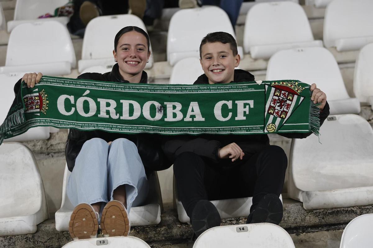 Córdoba CF-Burgos | Las imágenes de la afición en El Arcángel