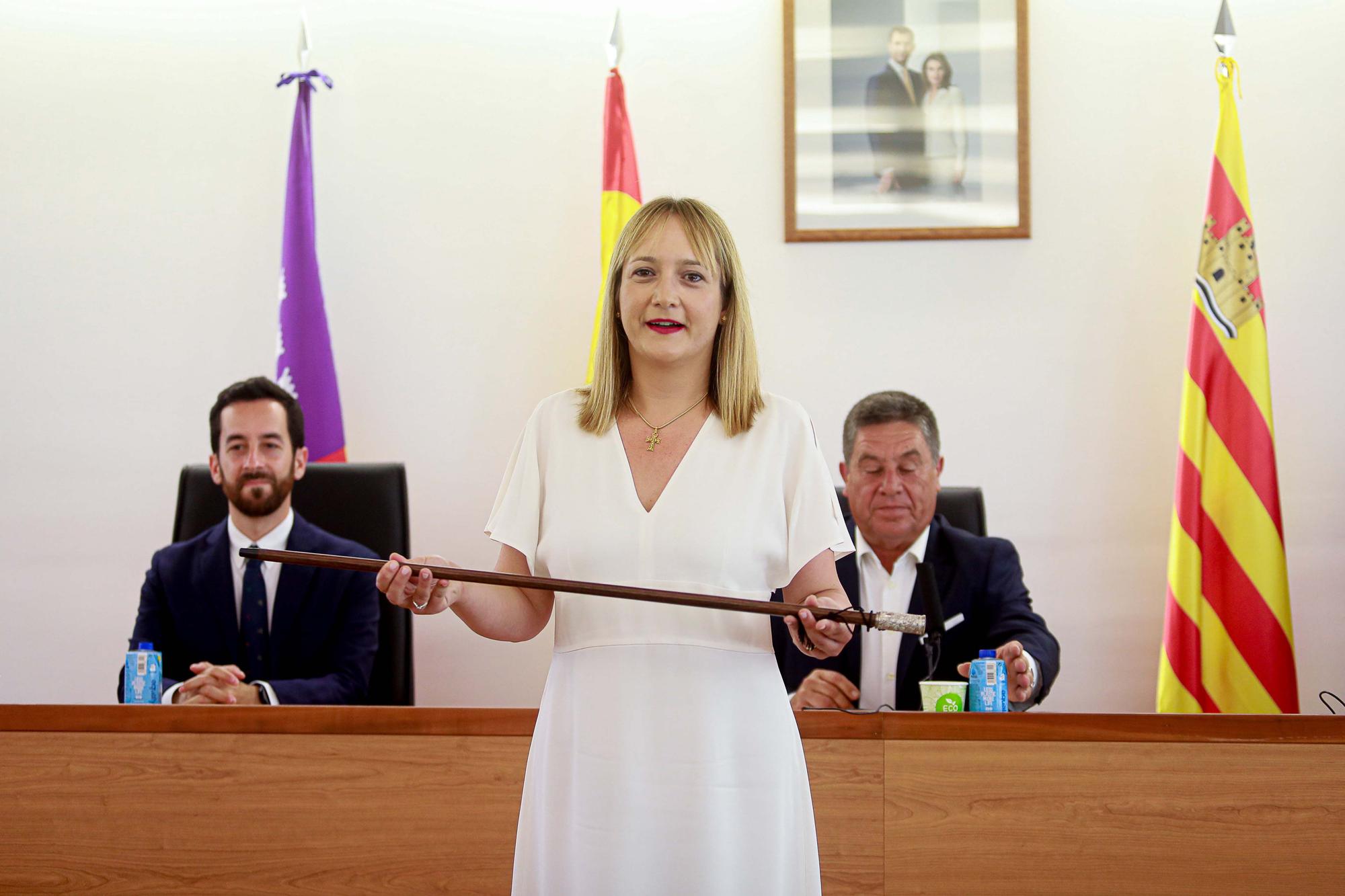 Mira aquí las imágenes de la toma de posesión de Tania Marí como alcaldesa de Sant Joan