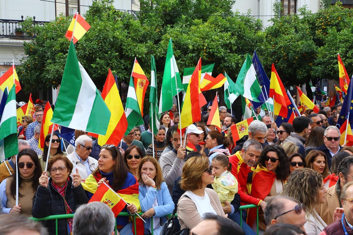 El PP de Córdoba congrega en Las Tendillas a miles de personas contra la amnistía